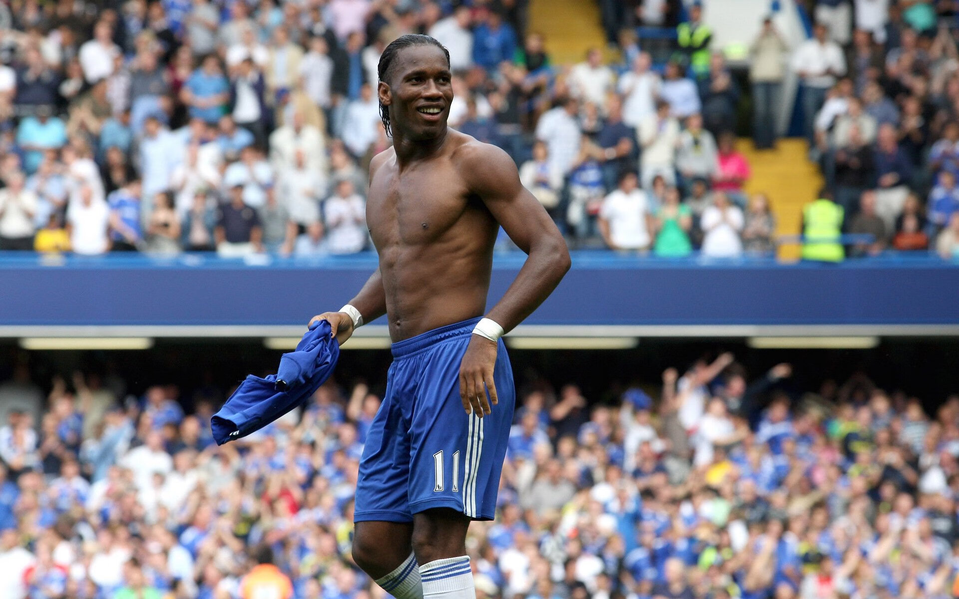 马丁内利连续得分拉开差距，伊拉克硬仗取胜新西兰，绿茵场上的文明启示录