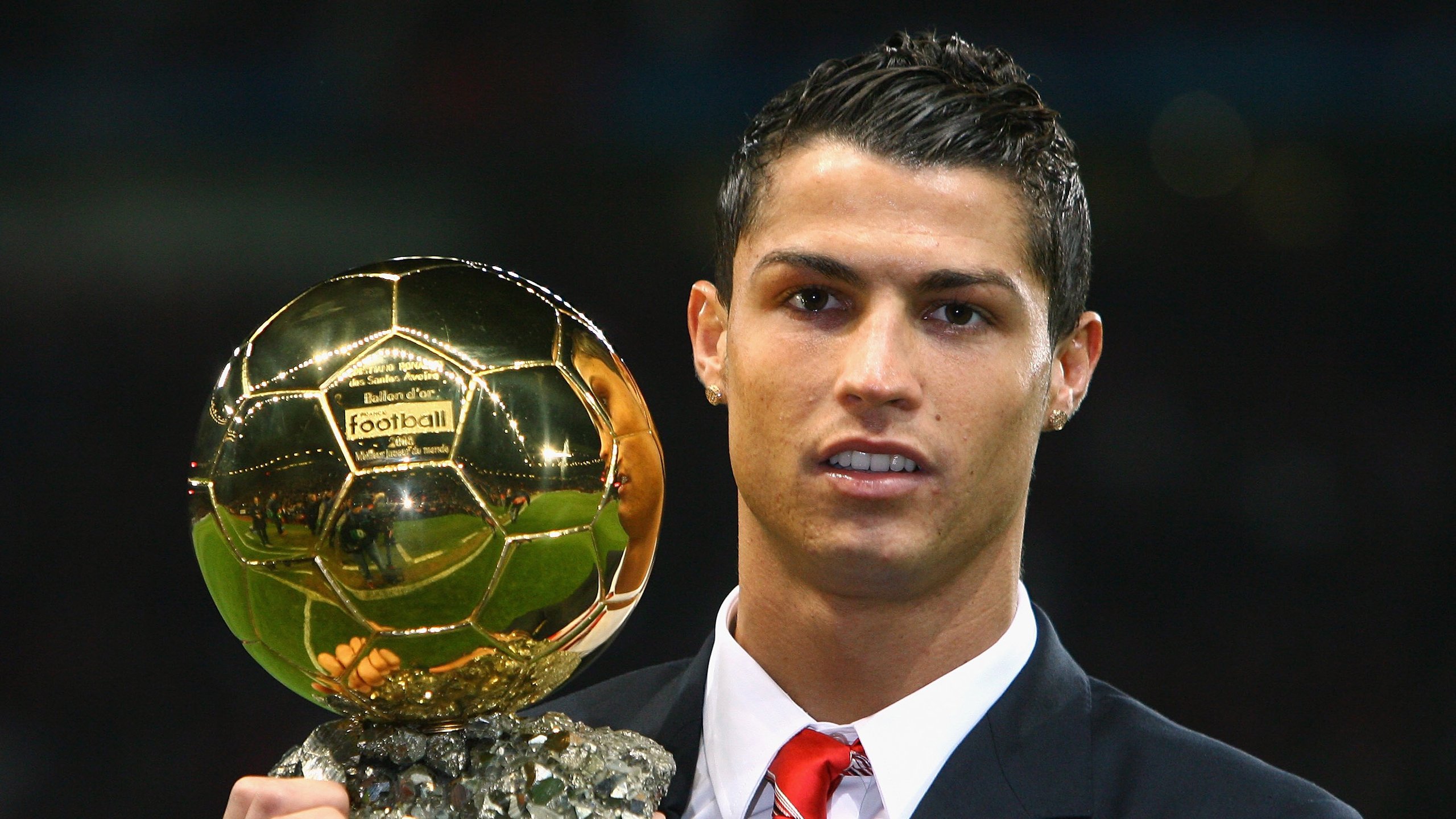 当红魔遭遇东瀛铁壁,德布劳内用魔法撕开足球的次元壁