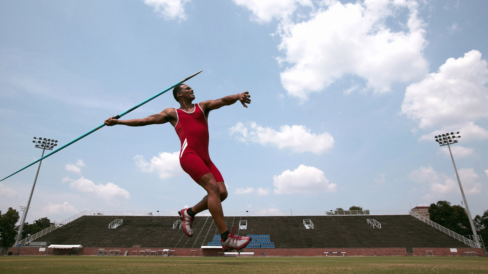 季后赛抢七之夜，当孙兴慜的防守成为刺向对手心脏的利刃